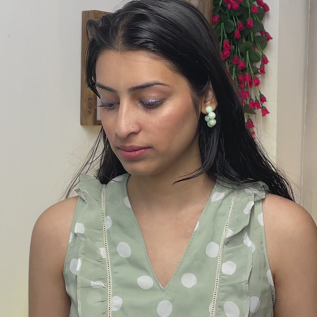 Trulysage Kesh Vridhi Hair Spray | Hair Thickening & Volumizing Spray | Enriched with Sandalwood, Almond Oil & Tulsi | No Stickiness, Lightweight Formula | 100 ml